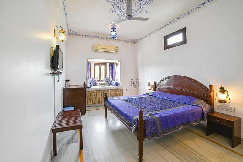 Hotel Sargam Sadan ウダイプル エクステリア 写真