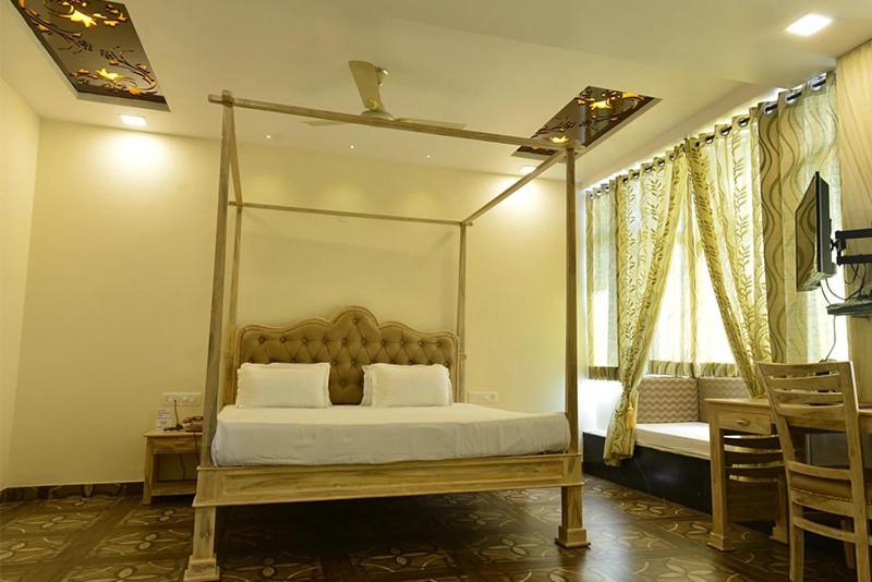 Hotel Sargam Sadan ウダイプル エクステリア 写真