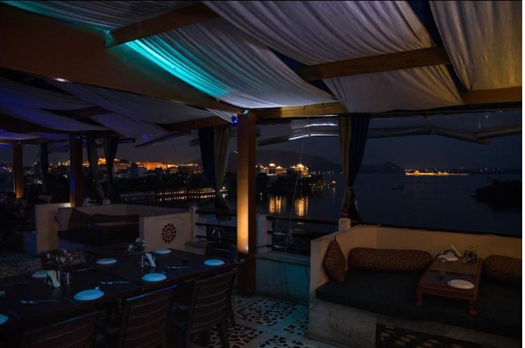 Hotel Sargam Sadan ウダイプル エクステリア 写真